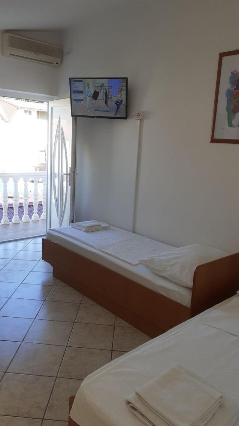 Apartments Dobri - 500M From Beach Nin Εξωτερικό φωτογραφία